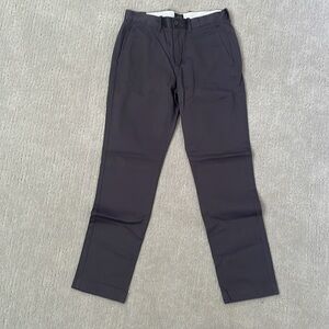 UNWORN J. Crew 770 stretch chino in gray. Straight fit size 29x30